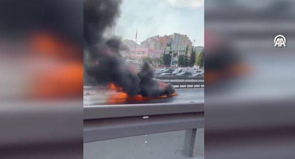 D-100'ün ortasında alev alev yandı! Trafik felç oldu - Resim: 23